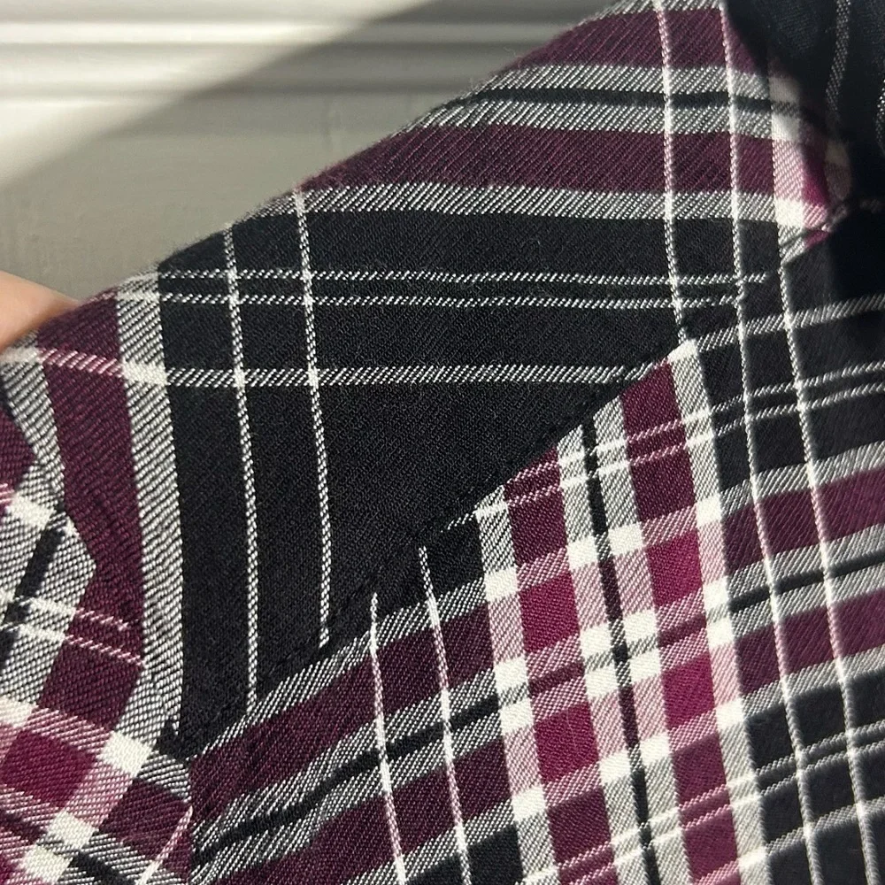 Bass Women’s plaid button up belted Shirt Dress Size Medium Black White Burgundy